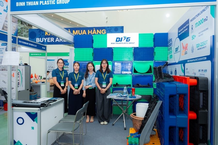 BQP mở rộng kết nối và hợp tác tại các triển lãm quốc tế